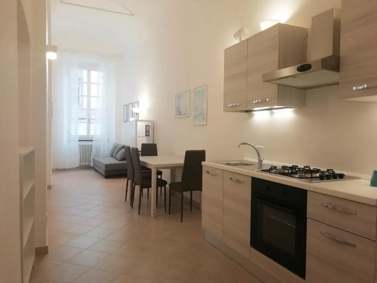 Mistrangelohome 5 - Appartamento In Pieno Centro contacts